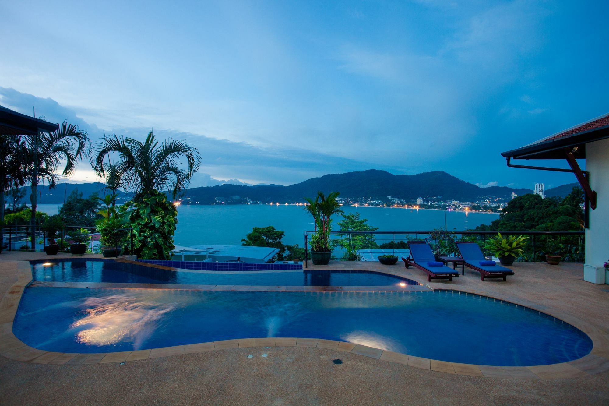 Adent View Villa Patong Exterior foto